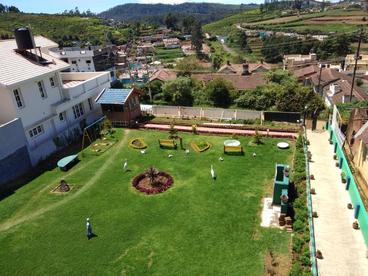 Drizzle Drop Inn Ooty Exterior foto